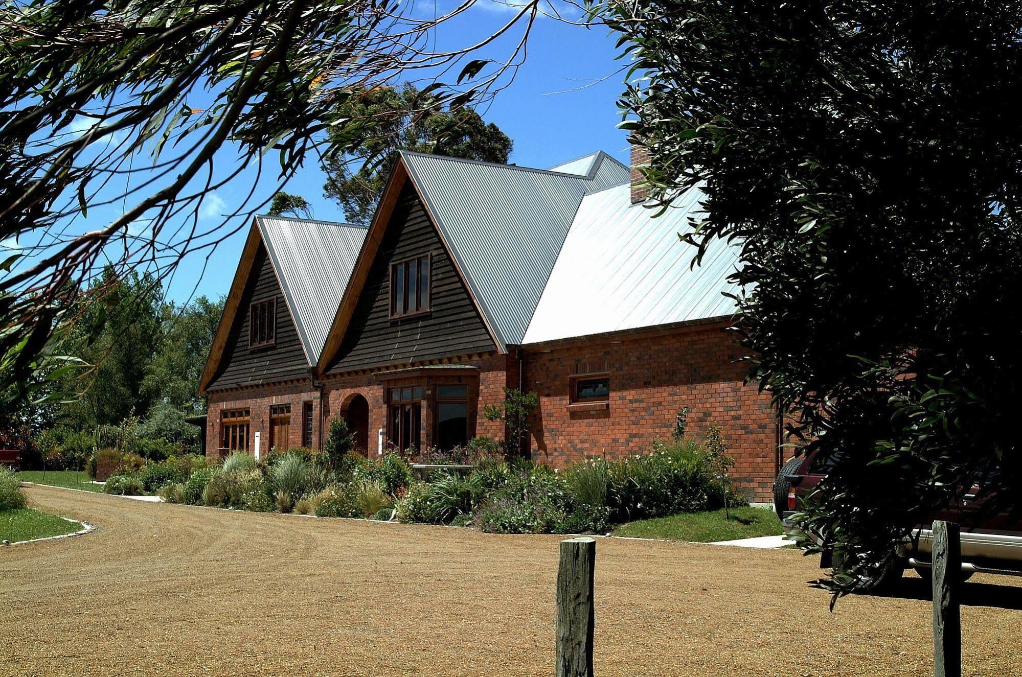 Lake Karapiro Lodge Tirau Exteriör bild